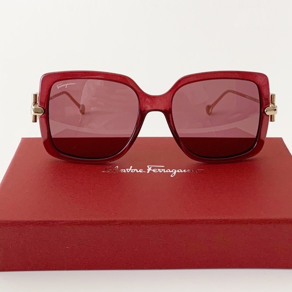 NWT Salvatore Ferragamo Sunglasses main image 11